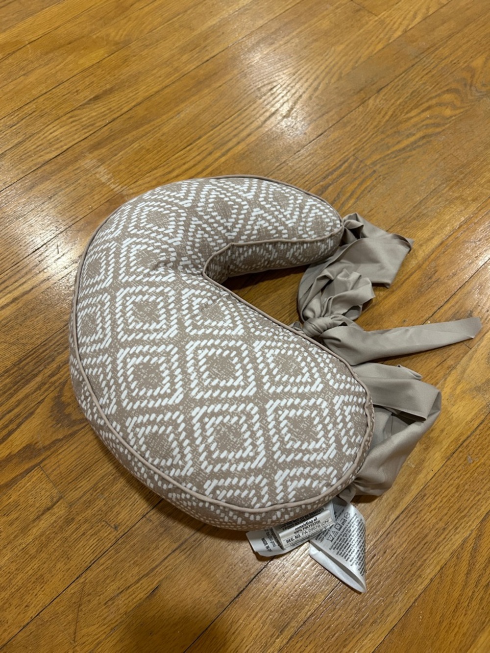 Boppy anywhere support nursing pillow
